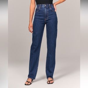 Abercrombie & Fitch Ultra High Rise 90s Straight Jean 💙